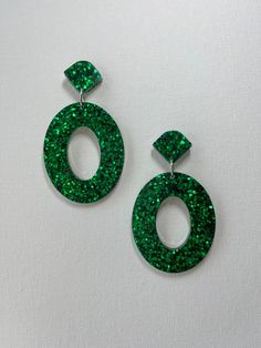 Green glitter oval drop resin earrings Trendy Oval Party Earrings, Trendy Oval Earrings For Party, Green Oval Earrings For Party, Sparkle Earrings, Mind Quotes, Resin Earrings, Green Glitter, Green Earrings, Beautiful Mind