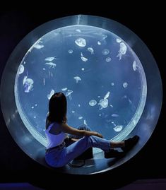 We can create for you custom made circle shaped jellyfish aquarium. Size is not limited. Please contact us for more details. Jelly Fish Aquarium Home, Aquarium In House, Home Aquarium Aesthetic, At Home Aquarium, Cool Aquariums, Aquarium Bedroom, Jellyfish Umbrella, Jellyfish Theme, Science Core