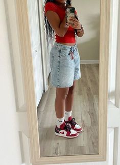 Styling Af1 Outfits, Women Outfits With Jordans, How To Style Nike Jordans, Sail Jordan 4 Outfit, Red Black And White Dunks Outfit, High Nike Dunks Outfit Woman, Red Nike Shorts Outfit, Styling Baggy T Shirt, Comfy Shoes Outfit