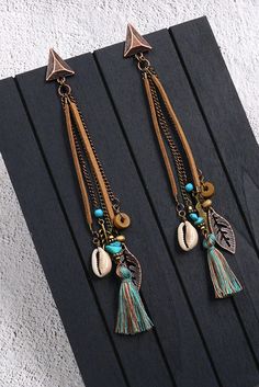 Vintage style leaf and shell tassel drop earrings, perfect for adding a pop of color to any outfit and suitable for all-day wear, surprise your friends and family with these unique earrings. Diy Leather Earrings, Tassel Drop Earrings, Bohemian Accessories, Leather Diy, Leaf Earrings, Leather Earrings, Leather Jewelry, Unique Earrings, Earring Necklace