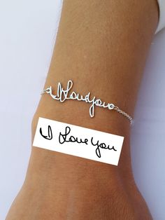 Memorial Bracelet Personalized Signature by MonogrammedNecklaces Jewelry Cheap, Handwriting Bracelet, Signature Bracelet, Handwriting Jewelry, Memorial Bracelet, 자수 디자인, Cool Ideas, Chain Link Bracelet, Cute Jewelry