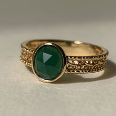 Filigree Vintage Style Engagement Ring Bezel Set Oval Cut Green Diamond CZ Ring May Birthstone Jewelry, Vintage Ring Gold, Vintage Gem Rings, Non Traditional Engagement Rings Silver, Gold Rings With Stones, Vintage Emerald Ring, Vintage Onyx Ring, Agate Rings, Promise Rings Vintage