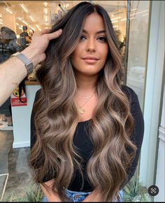 Light Balyage Long Hair, Balayage Hair For Latinas, Brown Hair Balayage 2023, Light Brown Hair On Black Hair, Hair Color On Latinas, Caramel Beige Balayage On Dark Hair, Creamy Brown Hair Balayage, Brown Balayage Side Part, Brown Balayage With Face Framing