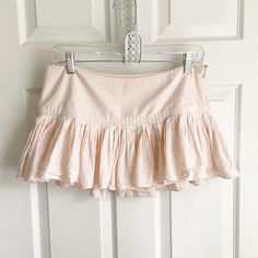 Vintage Abercrombie Pleated Mini Skirt In Pale Pink. Pinterest Famous Sought After Abercrombie Skirt. Super Cute! Low Rise Fit, Sits Low On Hips. Size 4. Excellent Condition. Very Rare, I May Have The Ribbon But Have To Look Around For It. Pinterest Famous, Hollister Skirt, Pink Pinterest, Skirts Vintage, Vintage Abercrombie, Ruffled Skirt, Pleated Mini Skirt, Ruffle Skirt, Very Rare