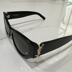 Perfect Condition. Too Big On My Face Sunglasses Women Classy, Chanel Glasses Sunglasses, Chanel Glasses, Colored Sunglasses, Cat Eye Sunglasses, Sunglasses Accessories, Sunglasses Women, Saint Laurent, Chanel