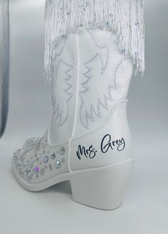 An amazing and original choice to make a statement for parties, daily, weddings, country side music festivals, line dancing, western theme parties, rodeo, or shopping these Customized 2.5-inch heels and classic western embroidery cowboy boots for women's design show elegant Western style. Soft synthetic leather lining wicks away moisture and offers a comfortable next-to-skin feel and cushioning to give feet comfort. Mid-calf cowgirl boots for women are designed with western embroidery, side zipp Wedding Shoes Cowgirl Boots, Disco Cowgirl Wedding, Boho Bride Shoes, Shoes For Wedding The Bride, Bedazzled Cowboy Boots, Cowboy Theme Wedding, Bride Cowboy Boots, Bridal Cowboy Boots, Quince Shoes