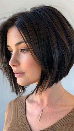 Step into the spotlight with 24 asymmetrical bob haircuts that are guaranteed to turn heads. Whether you prefer a sleek, sophisticated look or a bold, avant-garde style, these cuts are sure to make a statement. Demi Lovato Bob, Asymetrical Bobs Medium, Short Sleek Bob, Bob Asymmetrical, Bob Haircut Black Hair, Graduated Layers, Anna Hair, Beachy Waves Hair, Asymmetrical Bob Haircuts