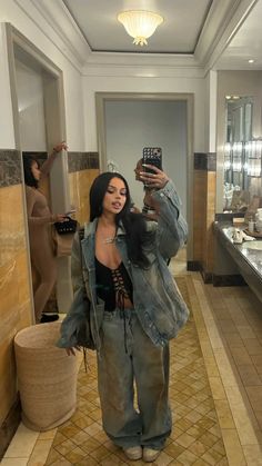 Maggie Lindemann Outfits, Athleisure Outfits Summer, Outfits Con Jeans, Maggie Lindemann, Snapchat Story, July 31, Mom Outfits, Casual Streetwear