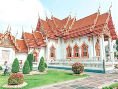 the marble temple (wat benchamabophit) in bangkok