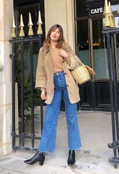 fashion inspo Jeanne Damas Autumn Outfit  fall October inspiration  boots Jeane Damas, French Jeans, Straight Leg Jeans Outfits, Wide Leg Jeans Outfit, Parisian Women, Paris Chic