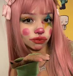 Easy Clown Halloween Costumes, Clown Costume Women Makeup, Clown Makeup Simple Cute, Clown Makeup Without White Face, Clown Makeup No White Base, Simple Cute Clown Makeup, Messy Clown Makeup, Kawaii Clown Makeup, Monstra0.3 Makeup Clown