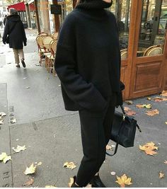 All Black Outfit, Black Sweater, Fashion Mode, Black Outfit, Parisian Style, Fashion Inspo Outfits