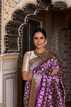 Banaras Sarees, Silk Sarees With Price, Purple Saree, Silk Saree Blouse Designs, Half Saree Designs, Saree Blouse Designs Latest, Wedding Saree Indian, Silk Saree Blouse