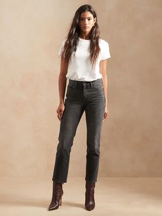 High-Rise Straight Organic Ankle Jean | Banana Republic Black Booties Outfit Fall Ankle Boots, Straight Cropped Jeans Outfit, Black Booties Outfit, Casual Fall Jeans, Legs Outfit, Boots Outfit Ankle, Booties Outfit, Olive Green Pants, Fall Booties