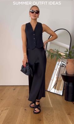 Black Waistcoat Outfit, Waistcoat Outfit Women, Mode Over 50, Waistcoat Outfit, Black Satin Skirt, Character Dress Up, Casual Edgy, Black Waistcoat, Waistcoat Woman