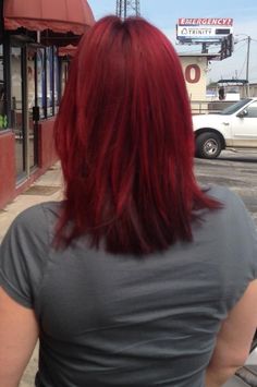 Red Hair Cuts Medium, Short Straight Red Hair, Red Medium Hair, Red Hair Alternative, Red Hair Color Short, Red Layered Hair, Hair Stages, Red Hair Looks, Short Red Hair