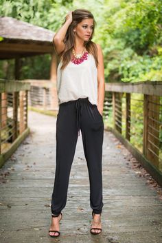 Jogger Pants Outfit Dressy, Jogger Pants Outfit Women, Jogger Outfit, Black Jogger Pants, Outfits Dressy, Wear To Work Dress