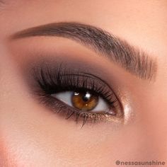 Eye Makeup Images, Eye Makeup Pictures, Hoco Makeup, Makeup Eye Looks, Brown Eyeshadow, Eye Makeup Art, Makeup Pictures, Smokey Eye Makeup, Wild Child