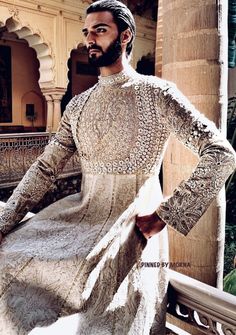 JJ Valaya - India 🇮🇳. Jj Valaya, Rajputi Dress, Indian Design, Digital Painting, Victorian Dress, Long Sleeve Dress, India, Mens Outfits, Fashion Design