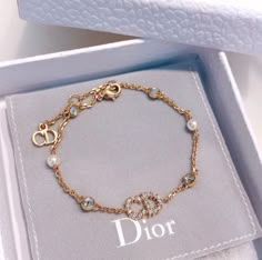 Tas Louis Vuitton, Christian Dior Bracelet