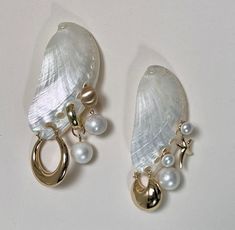 Seashell Earrings, Chunky Earrings, Homemade Jewelry, Jewelry Lookbook, Semi Precious Stones, Girly Jewelry, Jewelry Inspo