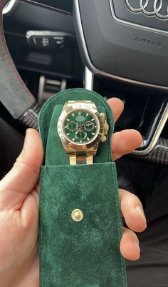 Fancy Watches Men, Rich Men Watches, Aesthetic Watch For Men, Rolex Aesthetic Man, Classy Rolex Watch, Gold Rolex Aesthetic, Rolex Watches For Men Aesthetic, Rolex Watch