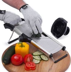 Mandoline Slicer with Cut-Resistant Gloves and Blade Guard Easy Holiday Party Appetizers, Easy Holiday Party, Holiday Party Appetizers, Goat Cheese Appetizer, Onion Chopper, Veggie Chips, Veggie Noodles