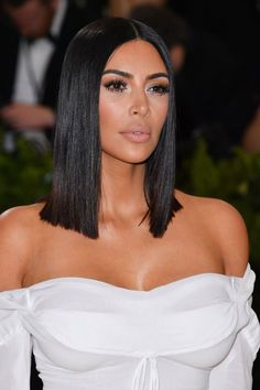 Short Hair, Kim Kardashian, Kim K Hair, Kardashian Short Hair, Kim K, Hair Short, Facial Expressions, Facial, Mario