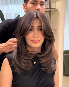 Mi Long Hair, Types Of Haircut For Women, Haircuts For Medium Length Hair Layered, Haircuts For Medium Length Hair, Layered Haircuts For Medium Hair, Medium Length Hair With Layers, Silver Hair Color, Haircuts For Medium Hair