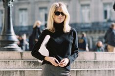 How to Pick the Perfect Classic Turtleneck: With its telltale folded-over collar and typically slim fit, this is undoubtedly the most versatile sweater out there. Swedish Fashion Women, Swedish Style Fashion, Scandinavian Fashion Women, Scandi Fashion, Swedish Fashion, Turtleneck Style, Swedish Style, The Zoe Report, Scandinavian Fashion