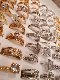 Expensive Jewellery Aesthetic, Jewellery Collection Aesthetic, Ring Collection Aesthetic, Luxury Jewelry Aesthetic, Expensive Aesthetic, Expensive Rings, Expensive Jewelry Luxury, Jewelry Accessories Ideas