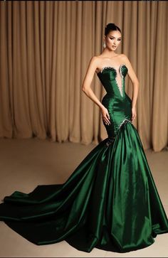 Emerald Green Evening Gown, Elle Dress, Green Mermaid, Looks Party, Creation Couture, Mermaid Evening Dresses, Gala Dresses, Evening Dresses Elegant, Jolie Photo