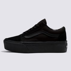 Bringing New Heights to Our Iconic Sidestripe ShoeNothing screams attitude like a killer pair of black platform shoes. The Vans Old Skool Stackform is the height of cool on the platform front, with double the sidewall height for maximum coverage. The suede and canvas uppers ensure durability, while the lace-up closure and supportive padded collars add layers of comfort on the practical side. These black platform shoes are all about the look, a cool-as-cool aesthetic that remains undefeated after Vans Stackform Outfits, All Black Shoes Women, Black Platform Shoes Outfit, Black Sneakers Aesthetic, All Black Tennis Shoes, Vans Platform Slip On, Platform Vans Outfit, Black Platform Vans, Platform Shoes Outfit