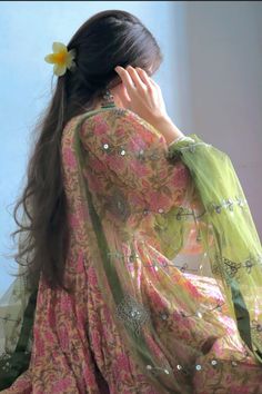 Soft Girl Desi Aesthetic, Desi Hair Aesthetic, Harshita Core Aesthetic, Khushi Core Aesthetic, Poses In Desi Outfit, Soft Desi Core Aesthetic, Indian Ethnic Aesthetic, Desi Fashion Aesthetic, Pink Desi Aesthetic