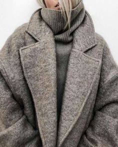 12 Warm Winter Outfits That Are Still Chic - Society19 Fall Fashion Coats, Winter Outfits Warm, Boating Outfit, Looks Street Style, Winter Clothing, Classic Chic, Mode Inspo, Looks Chic, 가을 패션