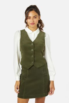 olive Corduroy Vest Outfit, Preppy Looks, Tailored Outfits, Pinafore Top, Corduroy Vest, Outfit Preppy, Cord Skirt, Women Vest, Collar Vest