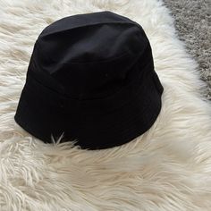 Size:One Size Brand New Black Bucket Hat, Black Bucket, Wild Fable, Hats For Women, Bucket Hat, Women's Accessories, Women Accessories, Brand New, Outfit Accessories