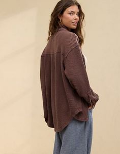 Your fave fit is BACK… now in a cozy waffle. Over or under, layer on the LOVE. This will take you places & the outfit possibilities are endless! Everyday Collared Tops For Fall, Oversized Waffle Knit Cotton Tops, Oversized Cotton Waffle Knit Tops, Fall Everyday Tops With Pockets, Fall Loungewear Tops With Button Cuffs, Everyday Button-up Tops For Fall, Oversized Cozy Tops With Pockets, Oversized Cozy Collared Top, Winter Tops With Buttoned Pockets And Relaxed Fit