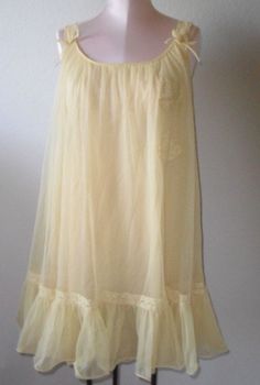 Nightgown Short, Vintage Fashion 50s, Lingerie Vintage, Nice Picture, Yellow Baby