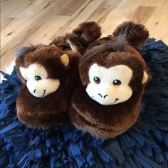 Size 12/13 New! Cushy Girl Or Boy Kk Slider Build A Bear, Build A Bear Shoes, Monkey Slippers, Black Teddy Bear Slippers, Teddy Bear Slippers Black, Build A Bear Dog, Unicorn House, Teady Bear Slippers, Dinosaur Slippers