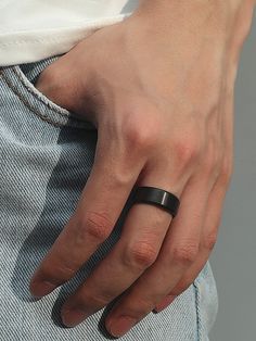 Preto Elegante Collar  Aço Inoxidável   Embellished   Jóias da moda Men Wearing Rings, Guy Jewelry, Masculine Jewelry, How To Wear Rings, Mens Fashion Jewelry, Minimalist Accessories