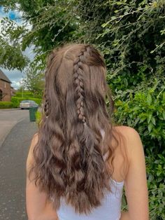 #braid #braidhairstyle #hairstyle #beauty #cute Follow & See more post collection in my pin bio, Thank you. Read more inspo & article at Our website. Goth Hairstyles, Women's Hairstyles, Back To School Hairstyles, Hairdo For Long Hair, Hair Stylist Life, Hozier