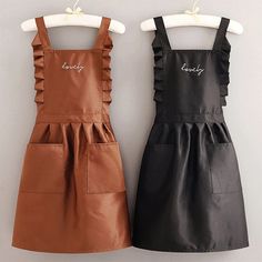 Description:Since this kitchen apron is designed with dual pockets, it can hold your phone and other small belongings easily. And it features an adjustable waist tie design that can meet multiple needs. Designed with wavy edges and letters, this kitchen apron has a simple and stylish appearance. Besides, it has good dirt resistance which can protect your clothes well. It is constructed of cotton material. The length of this product is 90cm and width is 70cm. It is suitable for home, restaurant, Princess Aprons, Fashion Apron, Sewing Easy, Lace Apron, Clean Cooking, Cute Aprons, Work Uniforms, Kitchen Gloves, Womens Aprons