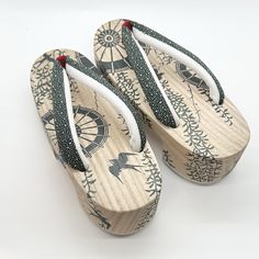 Japanese Footwear, Wooden Sandals, Shoe Repair, Learn Japanese, Mens Pajamas, Kimono Fashion, Girl Outfits