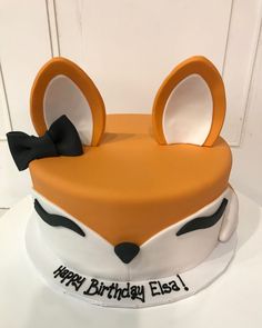 Fox Cakes, Baby Shower Food Menu, Woodland Birthday Cake, Easy Unicorn Cake, Fox Birthday Party, Deer Cake, Autumn Cake, Deer Cakes