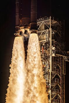 SLS Artemis Cape Canaveral Florida, Nasa Photos, Space Artwork, Cape Canaveral, Space Race, Spaceship Design