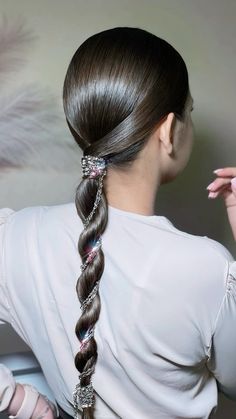 Ballroom Hair Ponytail, Jazz Dance Hairstyles, Latin Dance Hairstyles Competition, Cocktail Hairstyle, Jazz Hairstyles