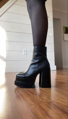 70s Shoes Aesthetic, Herl Boots, Platform Boots Outfit Aesthetic, Platfrom Boots, Boot Heels Outfit, Platform Boots Outfit, Platform Leather Boots, Dr Shoes, Take It Back