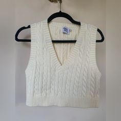 Never Worn Princess Polly Cream Cropped Sweater Vest In Size S/M! Can Be Layered Or Worn By Itself! Medium Weight Cable Knit Slight Crop, Hits Me At About My Waist (Short Torso, 5’4, 35 Inch Bust) Cream Cropped Sweater, Cropped Sweater Vest, Short Torso, Princess Polly, Cropped Sweater, Sweater Vest, Cream White, Medium Weight, Cable Knit