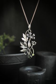 ITEM DESCRIPTION: The size H 5 cm x W 3 cm (2 x 1 1/3 inch). Weight - 5 g. You can buy it with a silver chain or without it. Even simple plants look very elegant. I made one of sterling silver, pretty green tourmaline, and peridot. This unique botanical jewelry looks like a real treasure of wild forest. It is really worthy of being in your precious collection. Expect many compliments on this! This handmade necklace will come to you in a gift box - ready for gifting. The parcel will be sent durin Ursula Jewelry, Parsley Plant, Silver Plant, Jewelry Looks, Cow Parsley, Woodland Jewelry, Plant Jewelry, Wild Forest, Nature Necklace